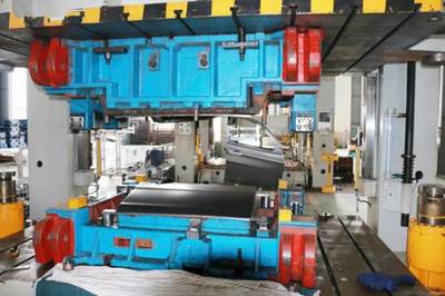 高度自动化的四大工艺 江苏威龙低速电动车工厂探秘与普通机械设备安装服务